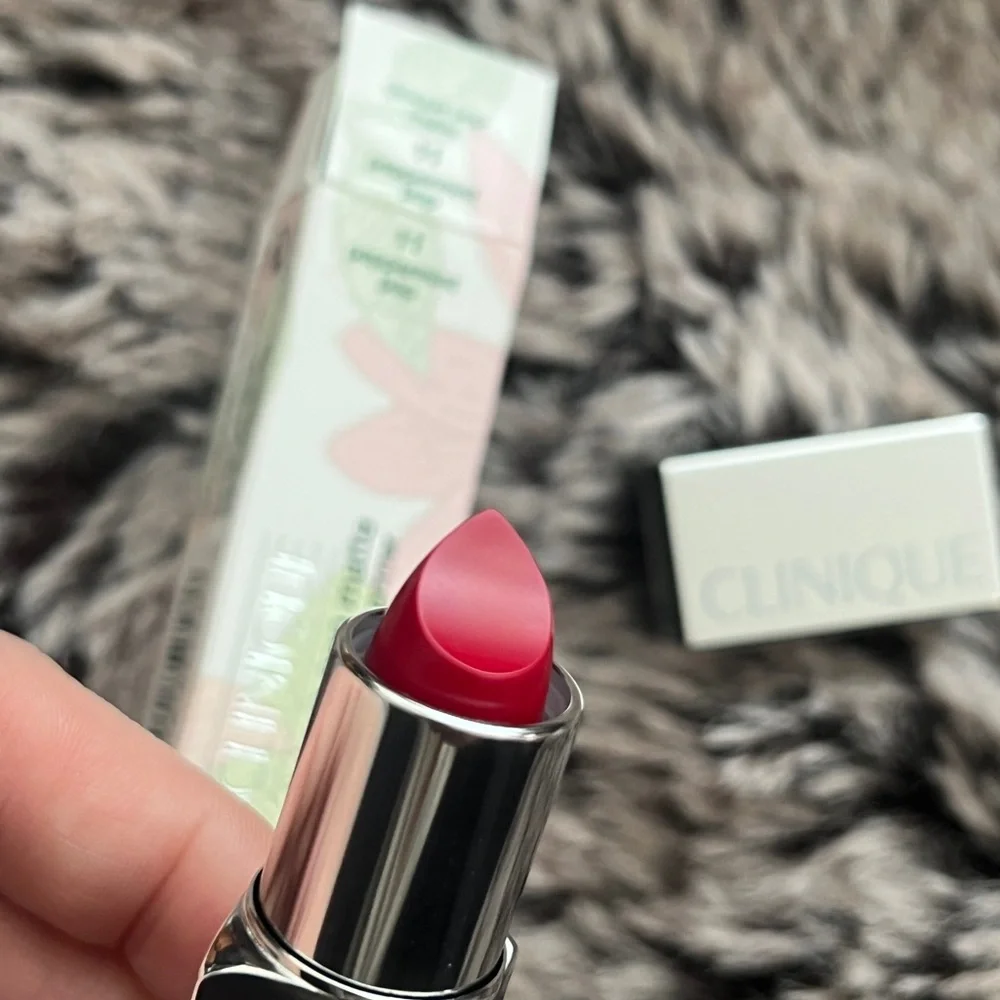 Clinique pop lip colour + primer rouge intense + base 11 peppermint pop